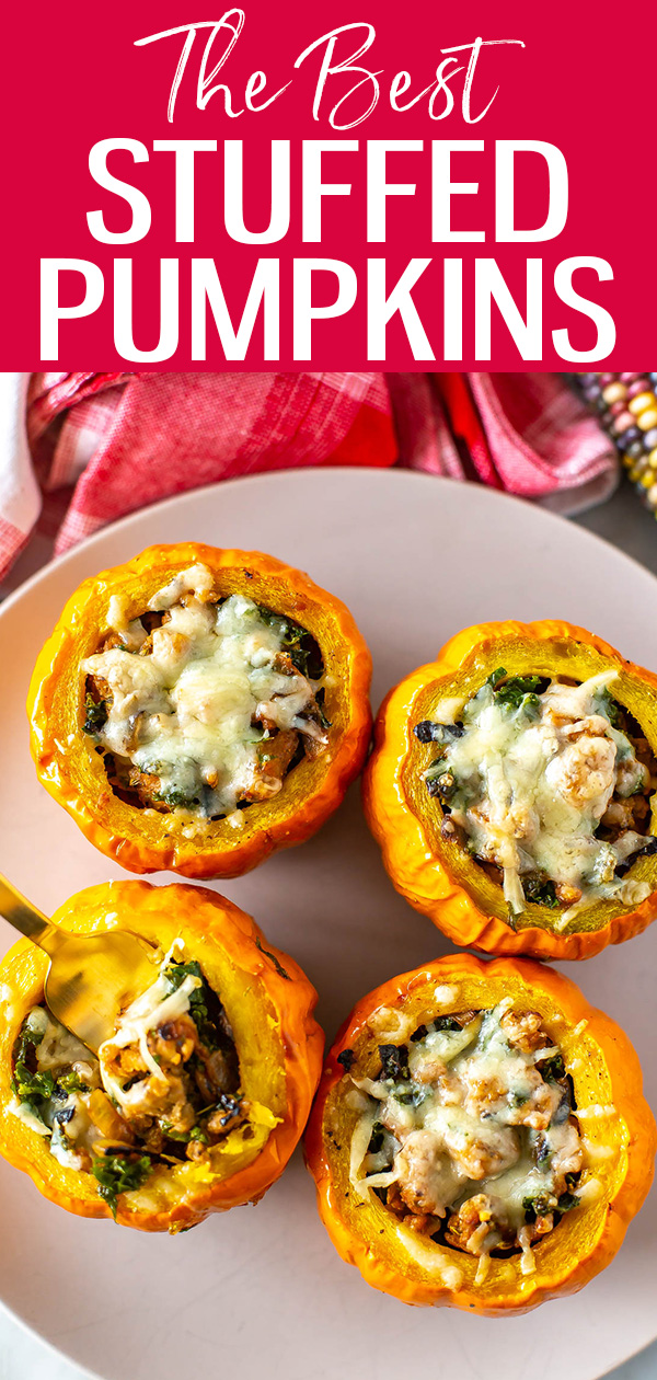 Move over stuffed squash, Stuffed Pumpkins are here! They're topped with gruyere cheese and have a delicious homemade turkey sausage filling. #stuffedpumpkins #fallrecipe